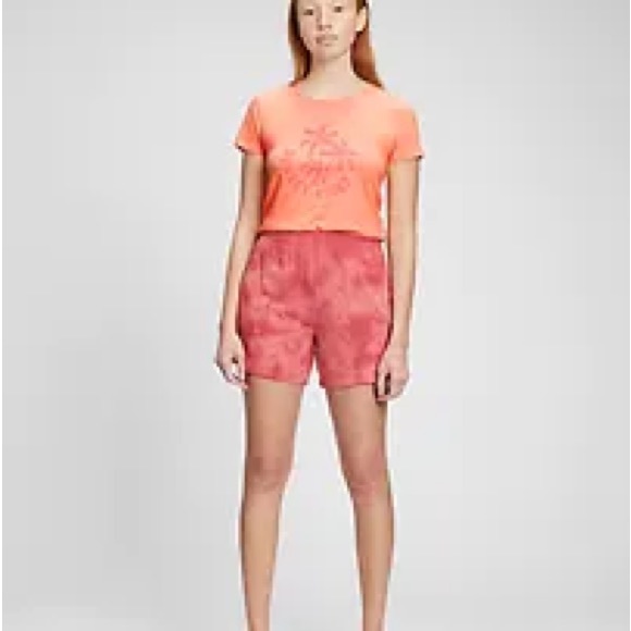 NWT GAP Favorite Graphic T-Shirt Color: Sunset vibes - Picture 2 of 3